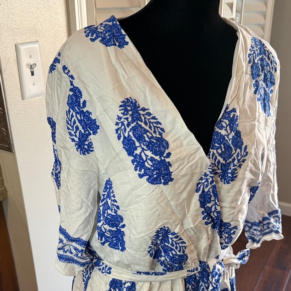Cupshe Blue and White Floral Romper - Picture 5 of 6